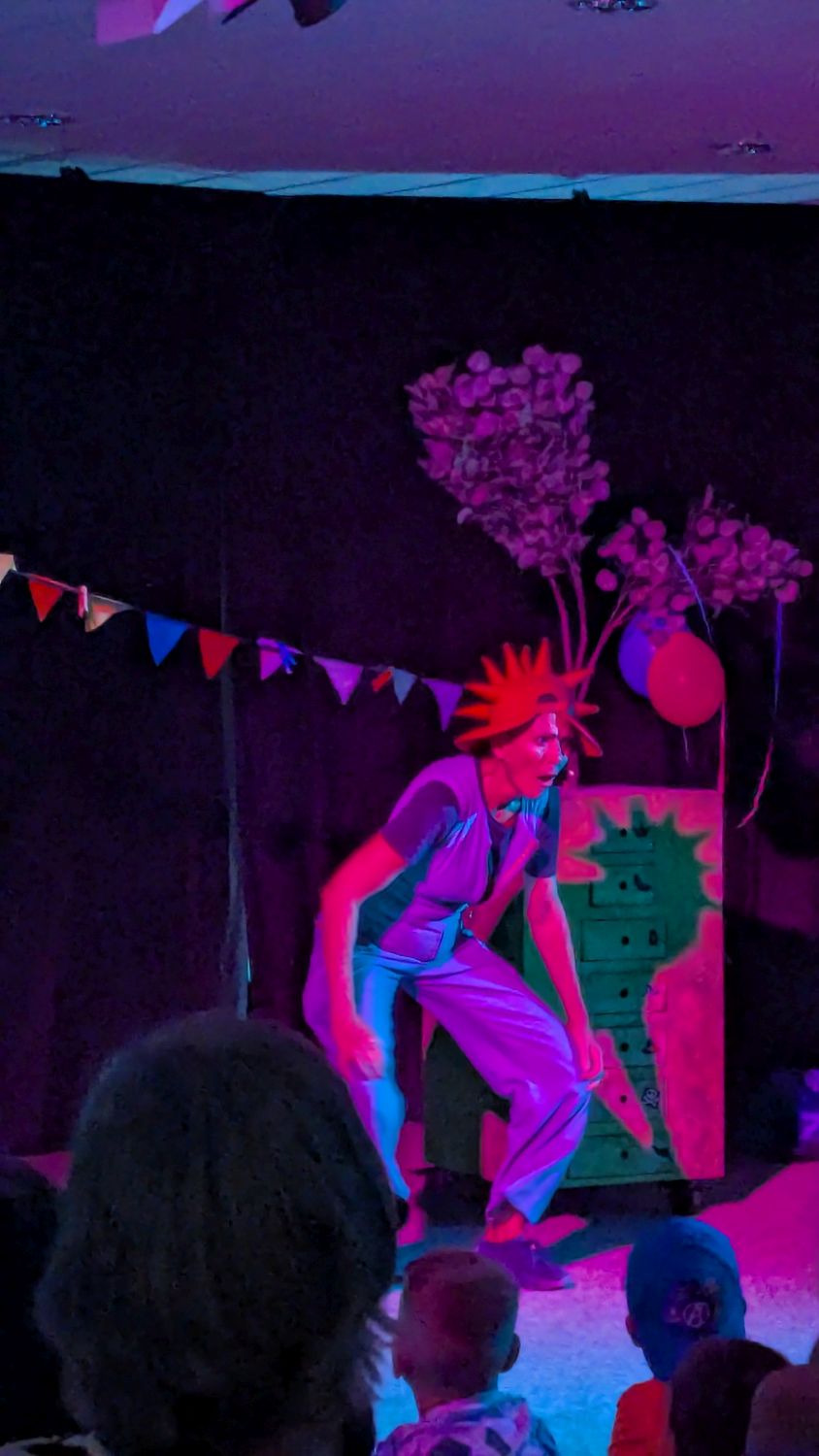 Puppentheater begeistert Erstklässler und Vorschulkinder - Bild 04